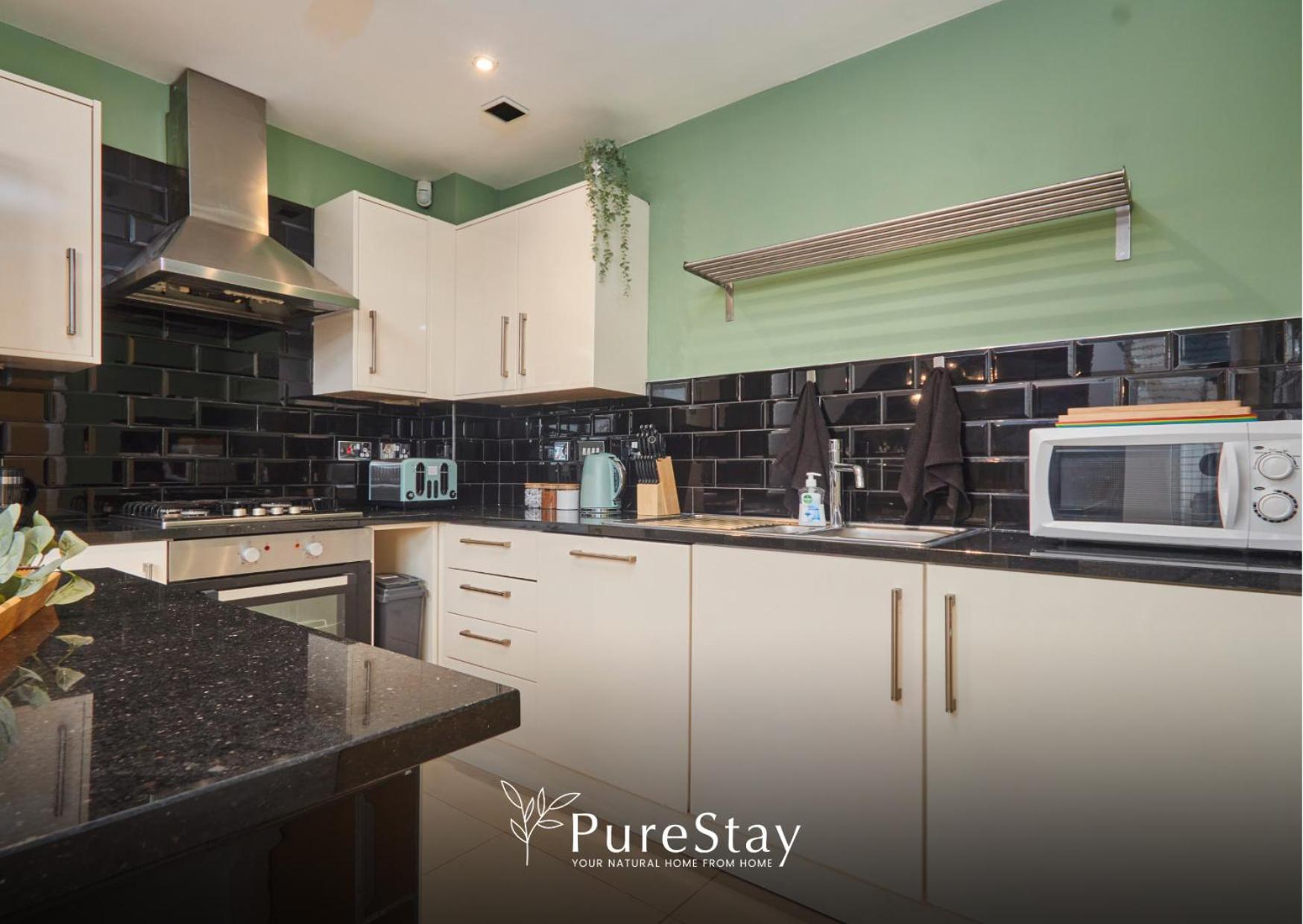 Superb House Manchester Near Etihad With Free Parking Sleeps 8 Екстер'єр фото